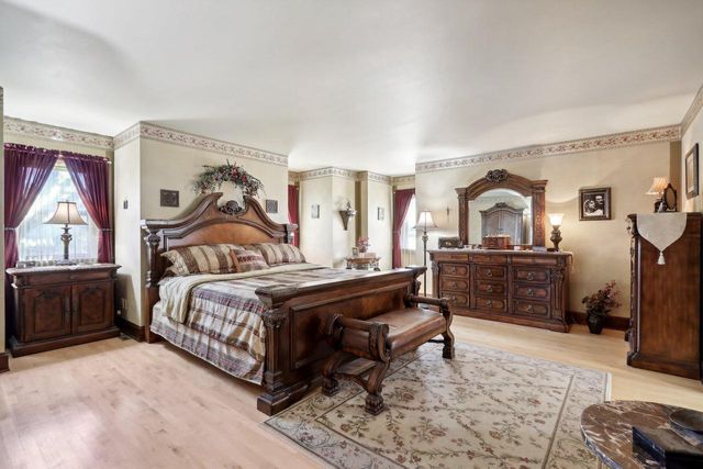 W310S7565 Arbor DRIVE, Mukwonago, WI 53149