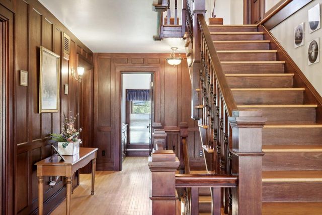 W310S7565 Arbor DRIVE, Mukwonago, WI 53149