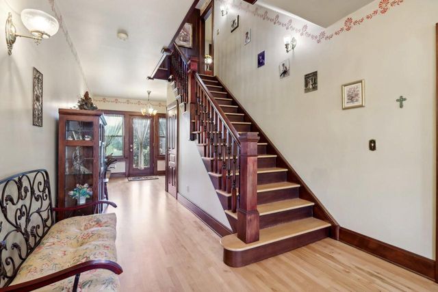 W310S7565 Arbor DRIVE, Mukwonago, WI 53149