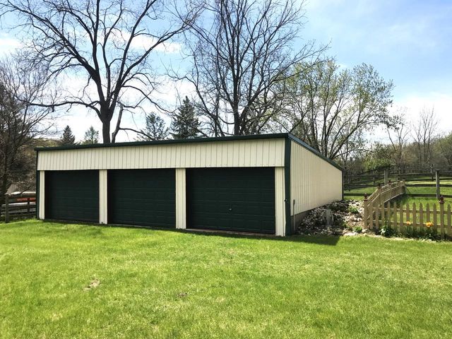 W310S7565 Arbor DRIVE, Mukwonago, WI 53149