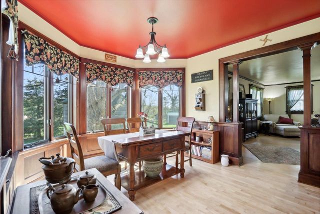 W310S7565 Arbor DRIVE, Mukwonago, WI 53149