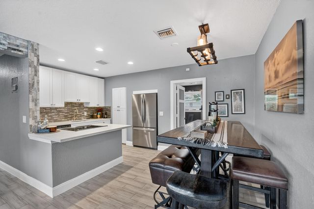 814 44th Street, West Palm Beach, FL 33407