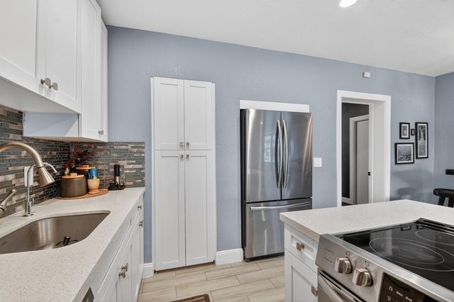 814 44th Street, West Palm Beach, FL 33407