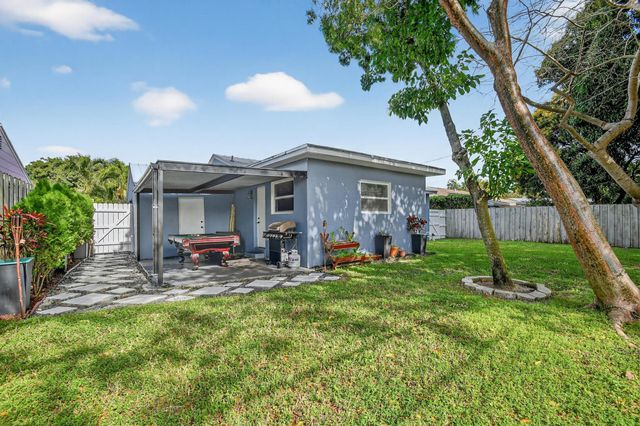 814 44th Street, West Palm Beach, FL 33407