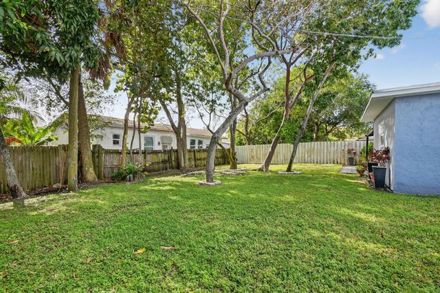 814 44th Street, West Palm Beach, FL 33407