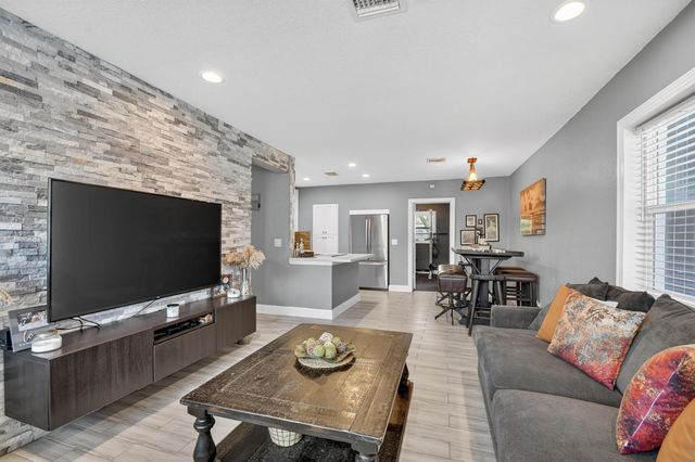 814 44th Street, West Palm Beach, FL 33407