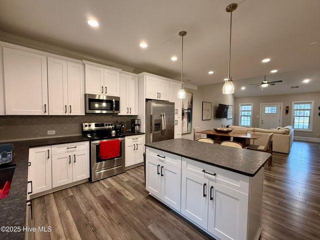 304 Mashie Court, West End, NC 27376