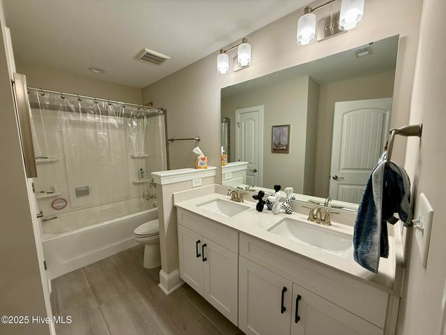 304 Mashie Court, West End, NC 27376