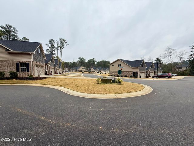 304 Mashie Court, West End, NC 27376