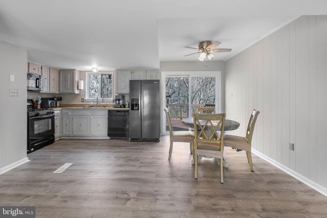 13379 PACKARD DR, Woodbridge, VA 22193