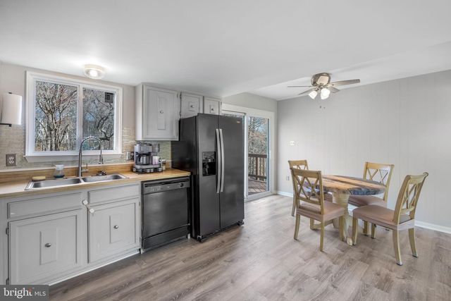 13379 PACKARD DR, Woodbridge, VA 22193