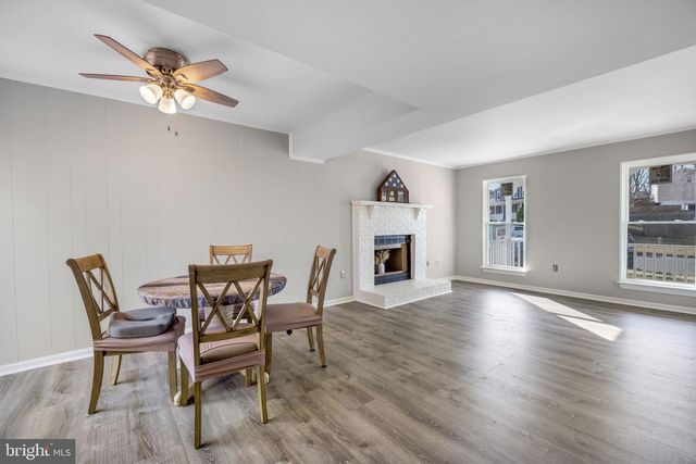 13379 PACKARD DR, Woodbridge, VA 22193