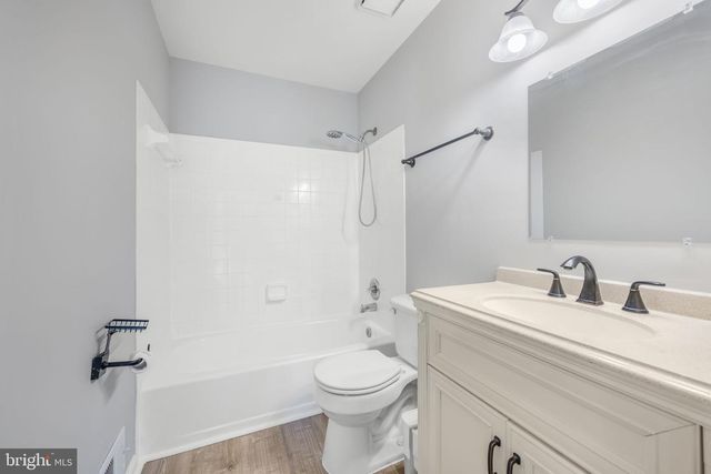 13379 PACKARD DR, Woodbridge, VA 22193