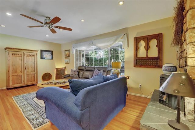 14017 Lague Ln, Grass Valley, CA 95949