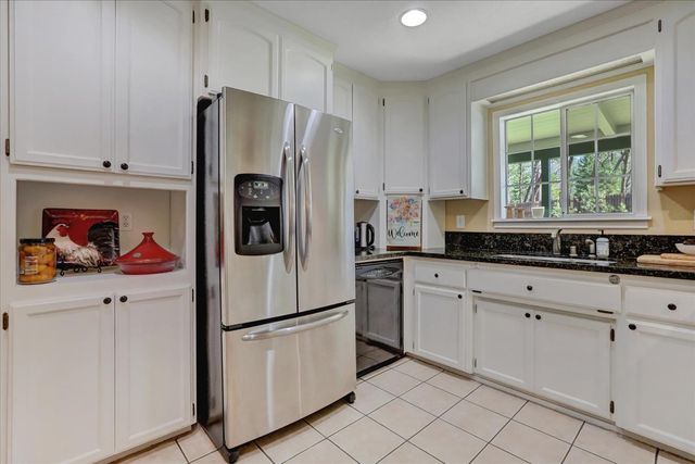 14017 Lague Ln, Grass Valley, CA 95949