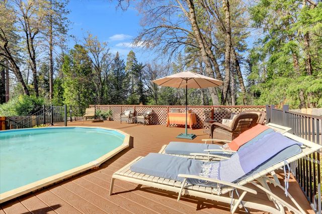 14017 Lague Ln, Grass Valley, CA 95949