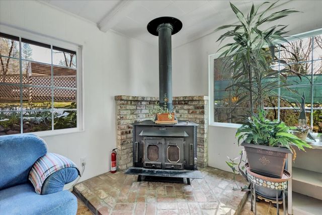 14017 Lague Ln, Grass Valley, CA 95949