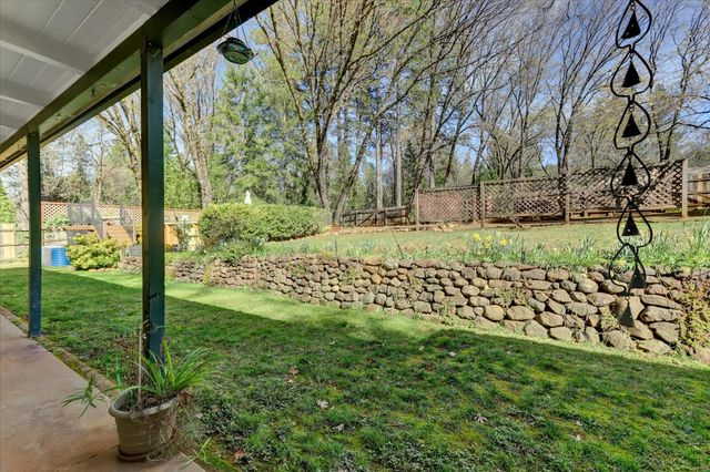 14017 Lague Ln, Grass Valley, CA 95949