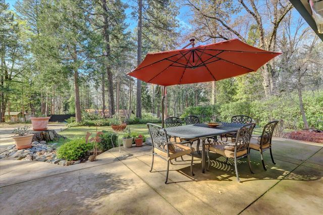 14017 Lague Ln, Grass Valley, CA 95949