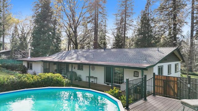 14017 Lague Ln, Grass Valley, CA 95949