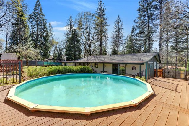 14017 Lague Ln, Grass Valley, CA 95949