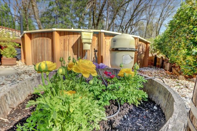 14017 Lague Ln, Grass Valley, CA 95949