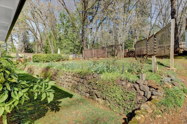 14017 Lague Ln, Grass Valley, CA 95949