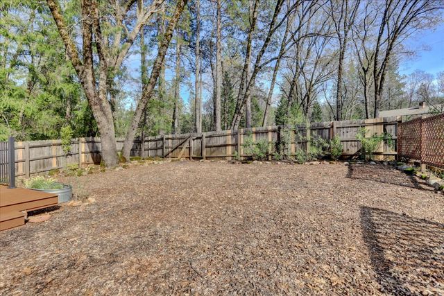 14017 Lague Ln, Grass Valley, CA 95949