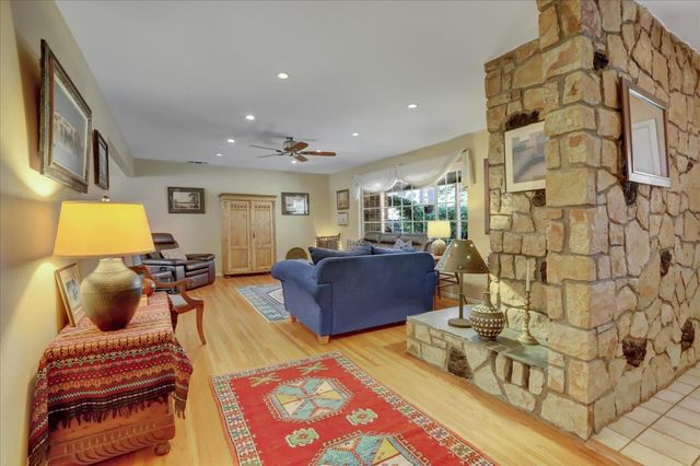 14017 Lague Ln, Grass Valley, CA 95949