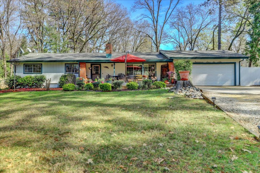 14017 Lague Ln, Grass Valley, CA 95949