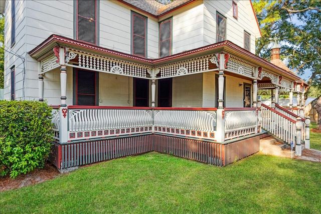 816 W Adoue Street, Alvin, TX 77511
