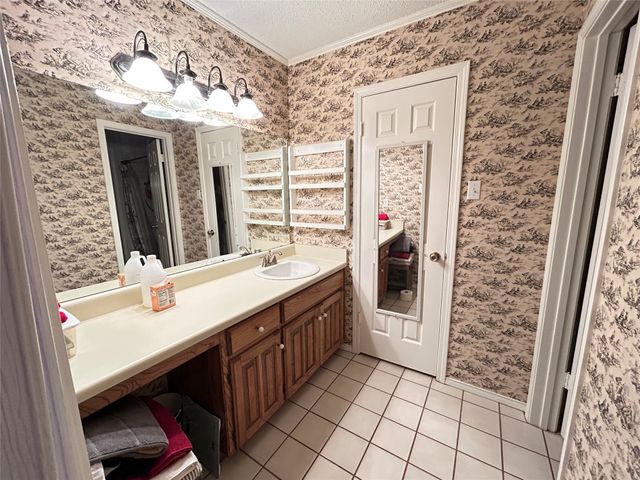 120 Cedar Springs Boulevard, Sulphur Springs, TX 75482