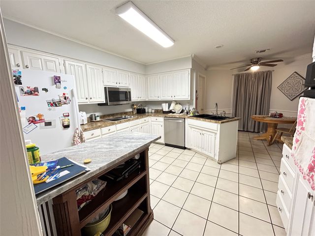 120 Cedar Springs Boulevard, Sulphur Springs, TX 75482