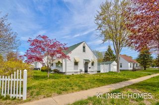 2756 Liberty Road, Norton Shores City, MI 49441