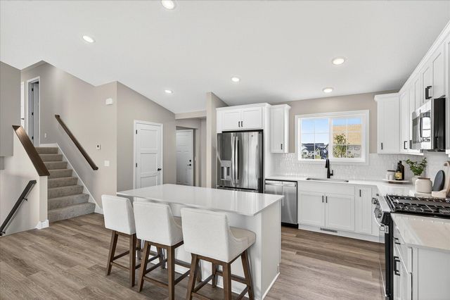 787 Yellowcrest Street SW, Delano, MN 55328