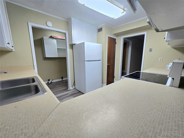 2106 CAPITOL Avenue, Montgomery, AL 36107