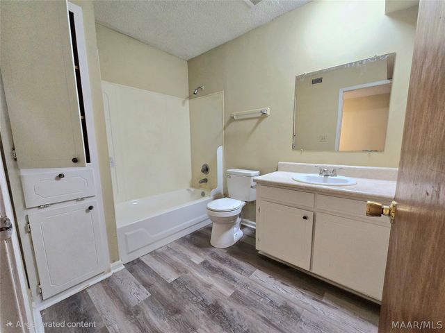 2106 CAPITOL Avenue, Montgomery, AL 36107