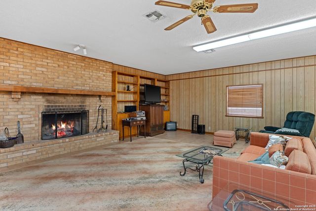 773 toquigny, Carrizo Springs, TX 78834