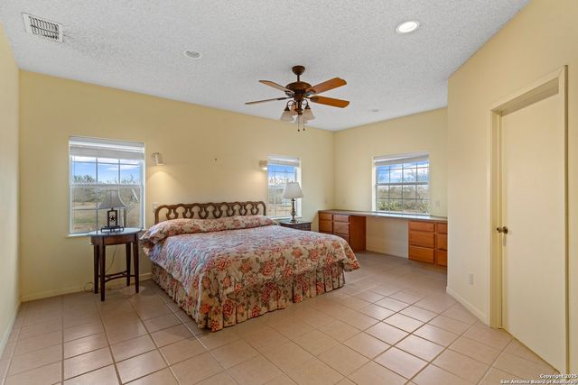 773 toquigny, Carrizo Springs, TX 78834