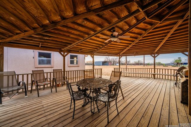 773 toquigny, Carrizo Springs, TX 78834