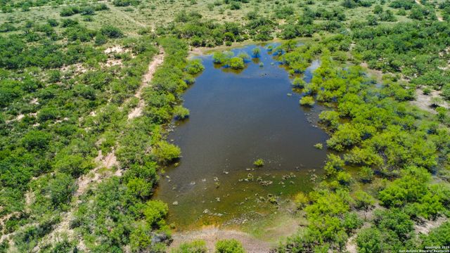 773 toquigny, Carrizo Springs, TX 78834