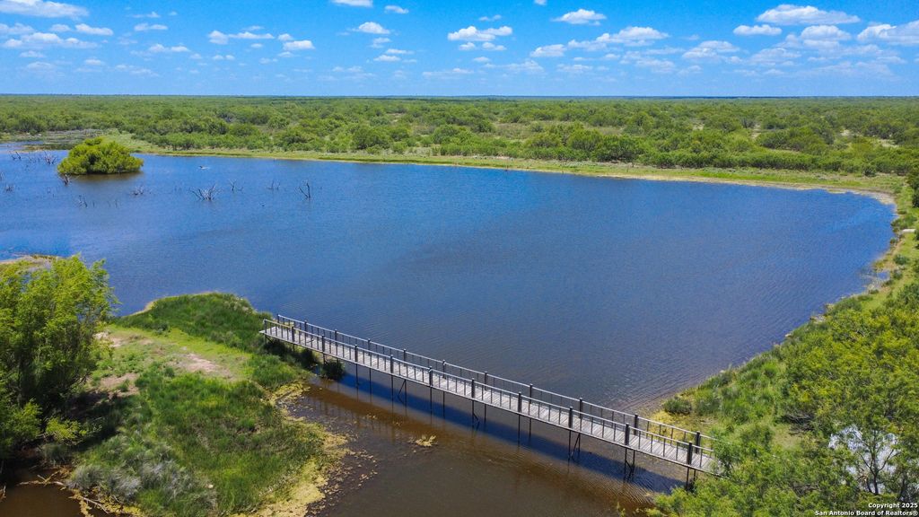 773 toquigny, Carrizo Springs, TX 78834