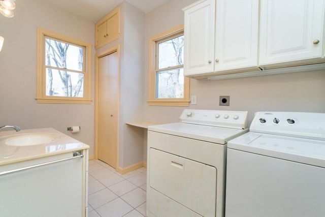 548 High Street, Westwood, MA 02090