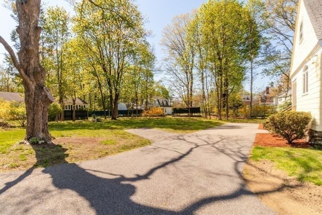 548 High Street, Westwood, MA 02090