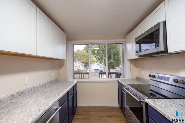 1911 S Walts Ave Avenue, Sioux Falls, SD 57105