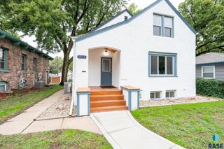 1911 S Walts Ave Avenue, Sioux Falls, SD 57105