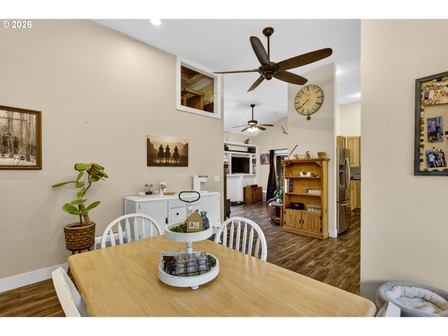 24511 Ne W H GARNER Rd, Yacolt, WA 98675