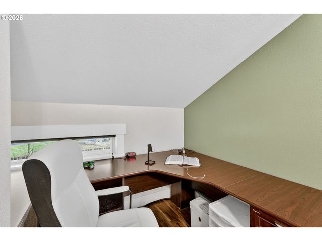 24511 Ne W H GARNER Rd, Yacolt, WA 98675