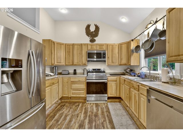 24511 Ne W H GARNER Rd, Yacolt, WA 98675