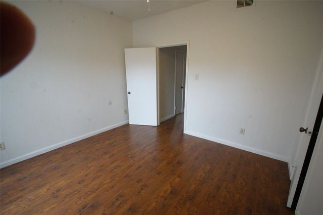 8197 Sands Point Drive 137, Houston, TX 77036